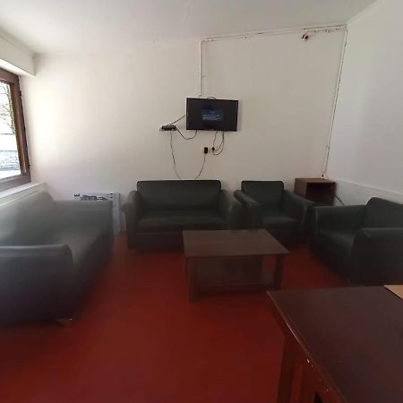 Flora Hills View Hotel Manali  Ngoại thất bức ảnh