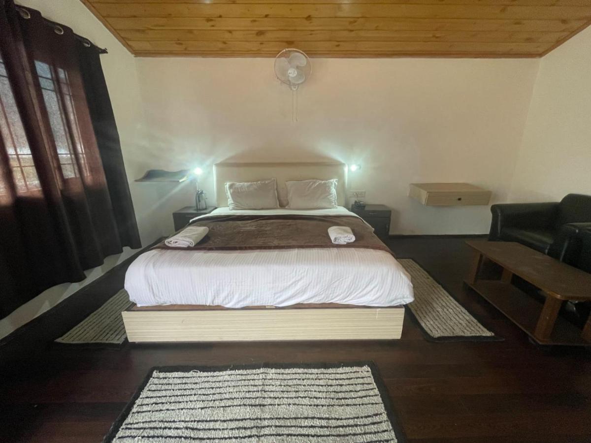 Flora Hills View Hotel Manali  Ngoại thất bức ảnh