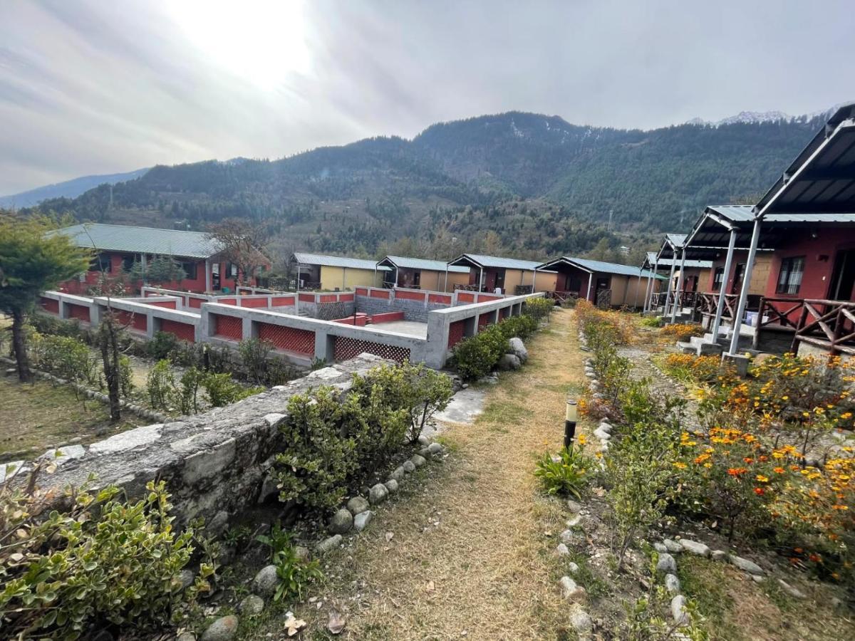 Flora Hills View Hotel Manali  Ngoại thất bức ảnh