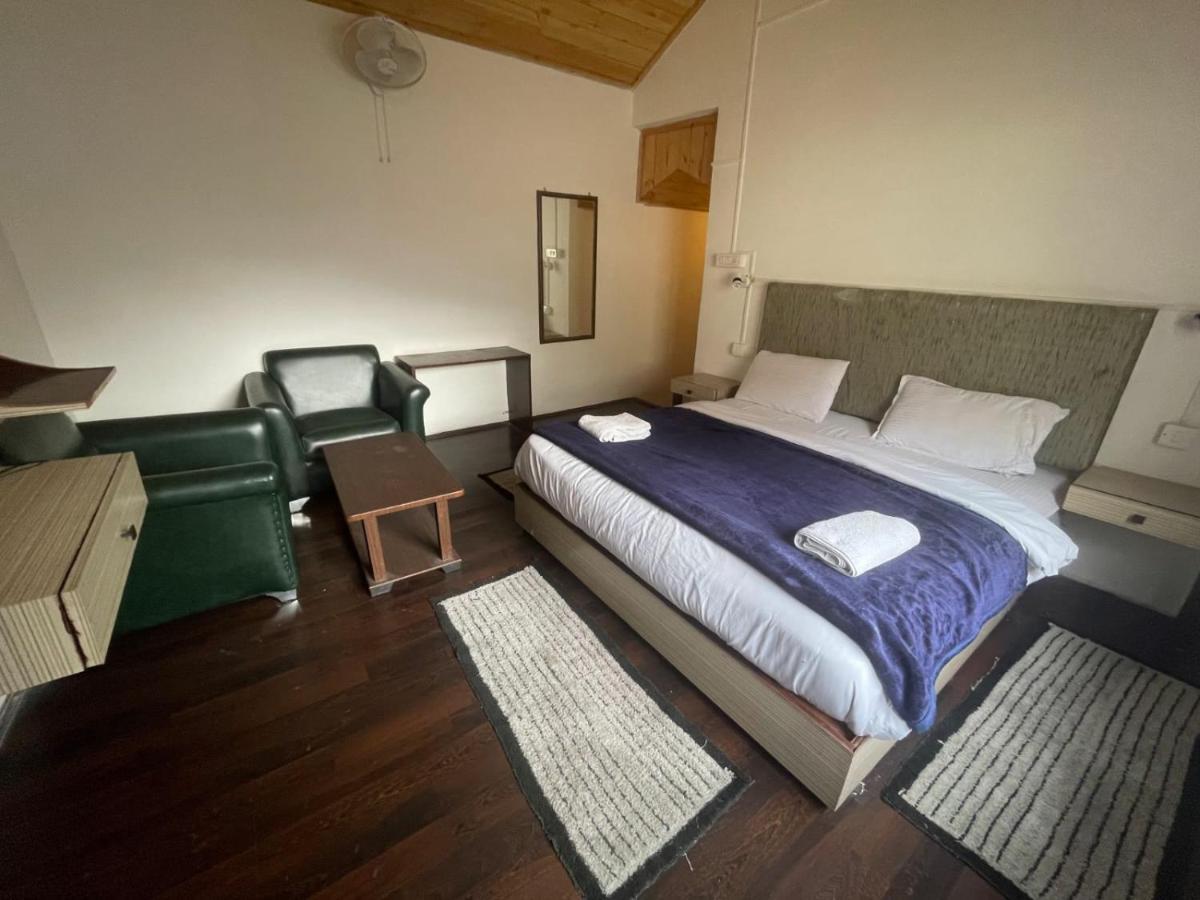 Flora Hills View Hotel Manali  Ngoại thất bức ảnh