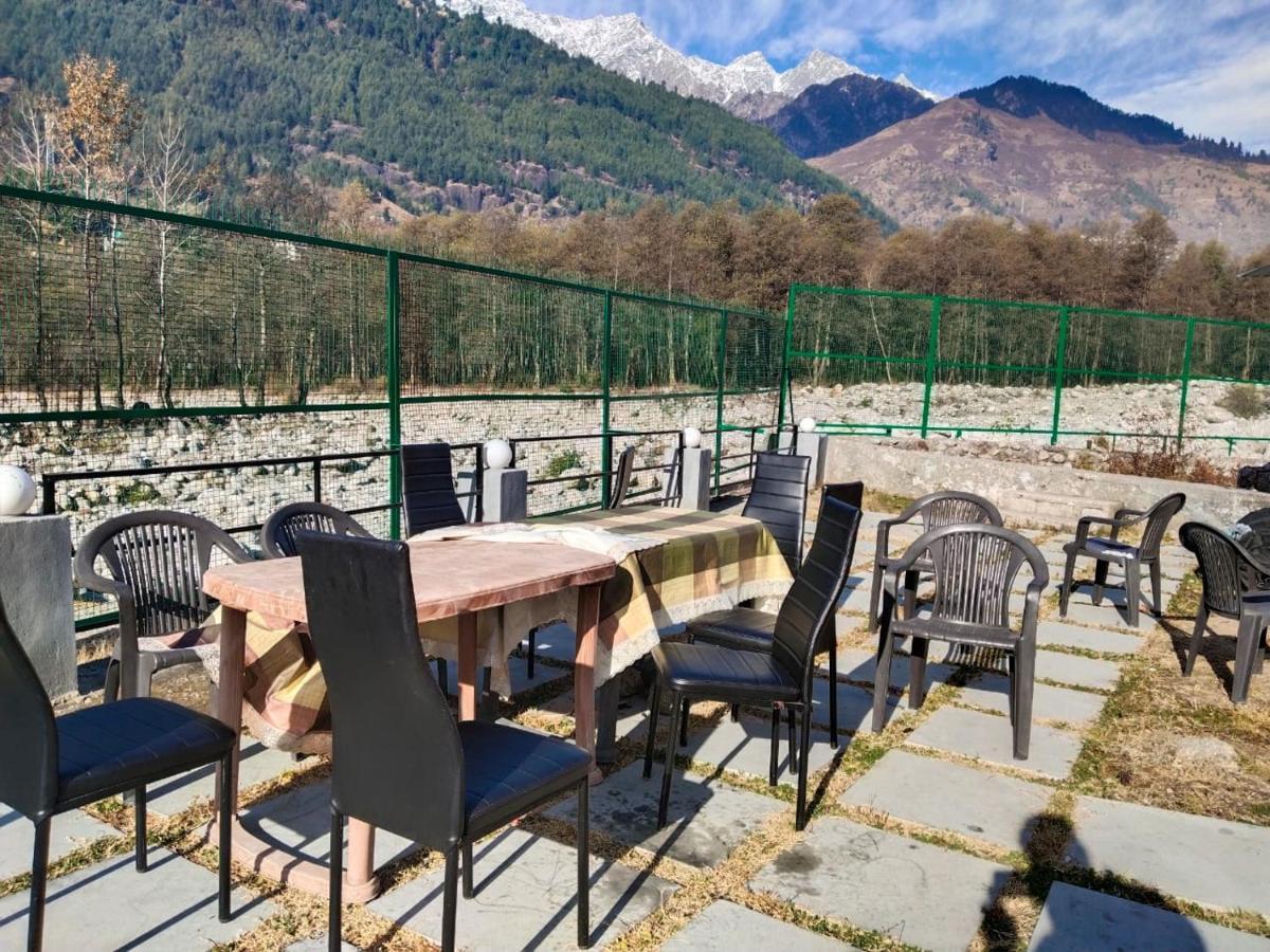 Flora Hills View Hotel Manali  Ngoại thất bức ảnh