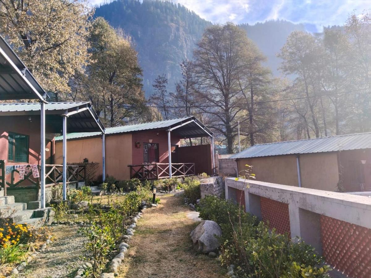 Flora Hills View Hotel Manali  Ngoại thất bức ảnh