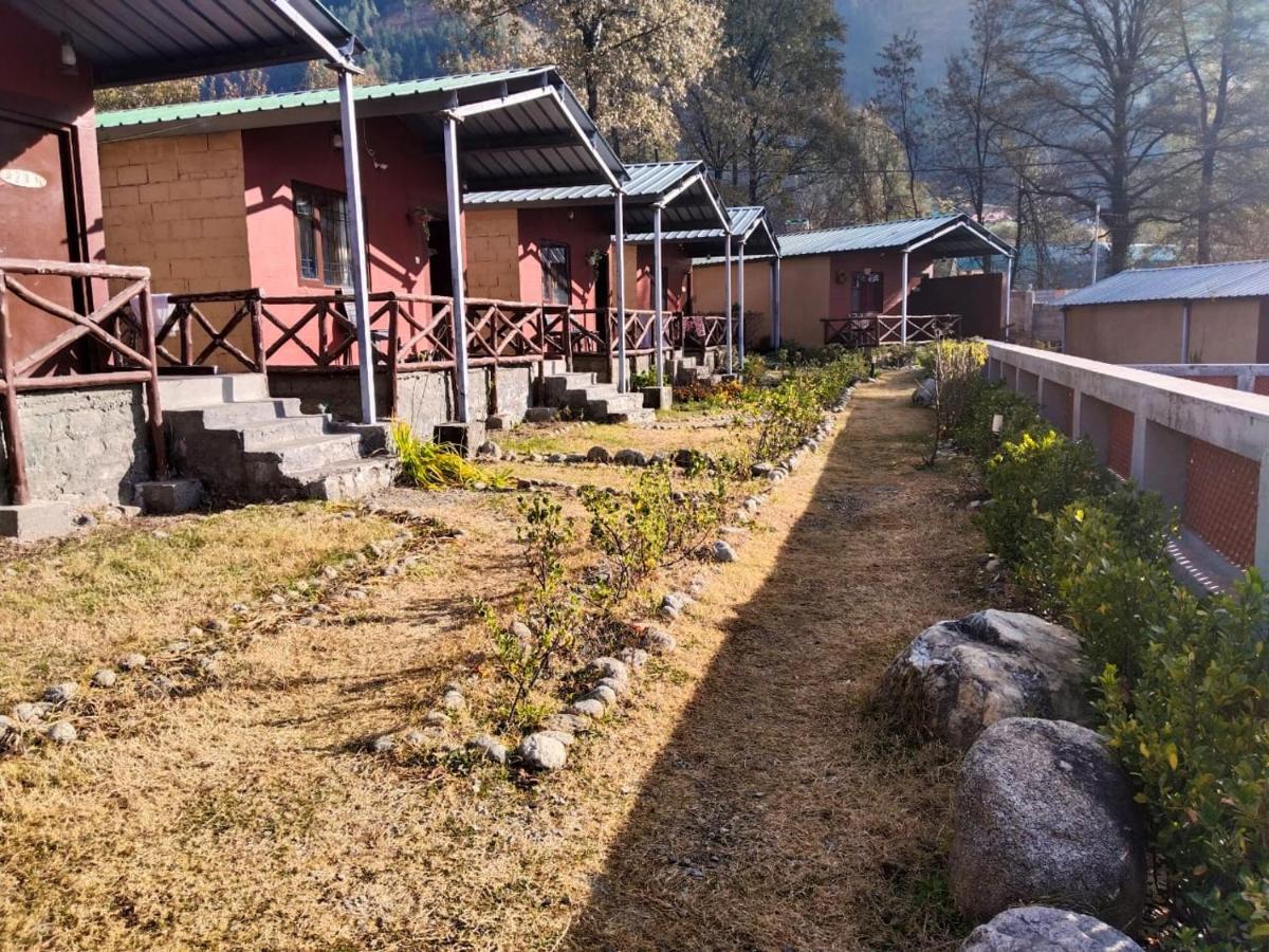Flora Hills View Hotel Manali  Ngoại thất bức ảnh